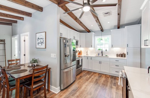 Lake Wylie House | NEW LISTING Lakefront 2BR/2BA w/Dock & Private Beach Access – Newly Updated
