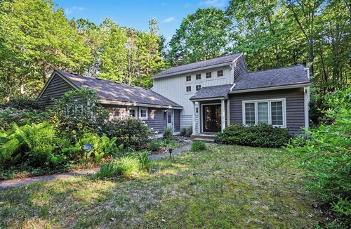 West Olive House | NEW LISTING: Spacious West Olive Retreat | Walk to Lake Michigan | Sleeps 11
