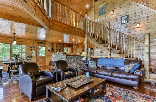 Mineral Bluff Cabin | *New Listing* The High Life Long range views of the Blue Ridge Mountains