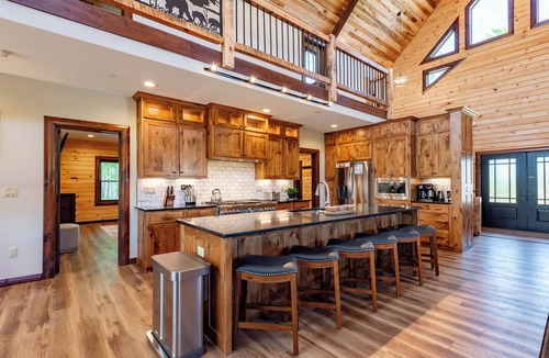 McHenry House | New! Luxe Lodge w/Views, Fire Pit & Hot Tub