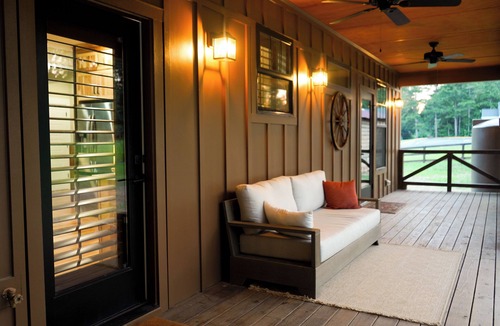 Stone Mountain House | NEW luxury bungalow Mins to Stone Mountain Park Convenient for FIFA Guests