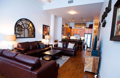 French Quarter Apartment | New Orleans Luxury for your upscale visit!