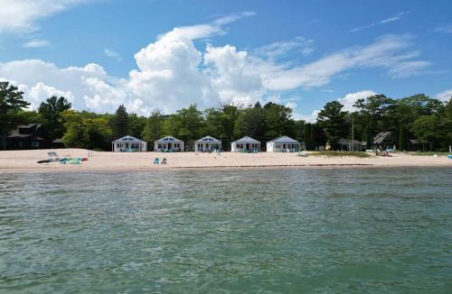 Greenbush House | New renovated bathroom & new roof - Lake Huron 5