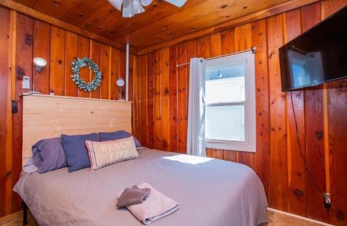 Greenbush House | New renovated bathroom & new roof - Lake Huron 5