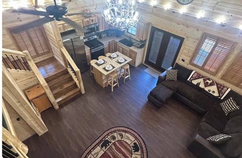 Elkins Cabin | New Riverfront Cabin on shaver fork, Hot Tub, FirePit, Fishing, Kayaking, Hiking