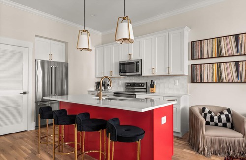 The Nations House | NEW + Rooftop + Hot Tub + Karaoke + Glam Stations + Min to Broadway