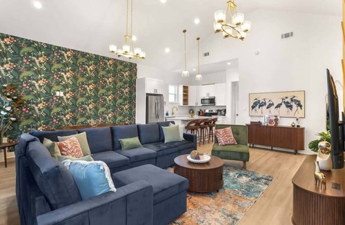 Faubourg Livaudais Apartment | New! Spacious Uptown HangOut - 3 Bed, 3 Bath