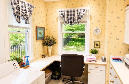 Frankfort House | NEW! The Frankfort Beach House - Spectacular!