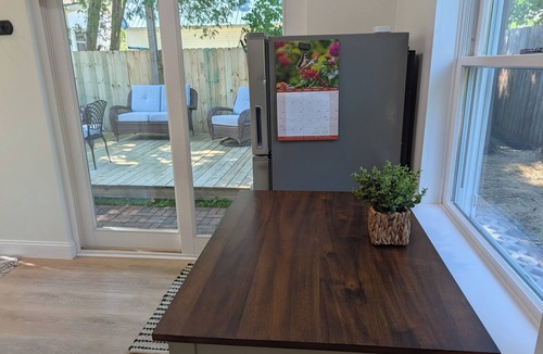Elberta Apartment | NEW! The Glarum Apartment - Gorgeous Dog-Friendly Apartment in Great Location with Minisplit A/C!