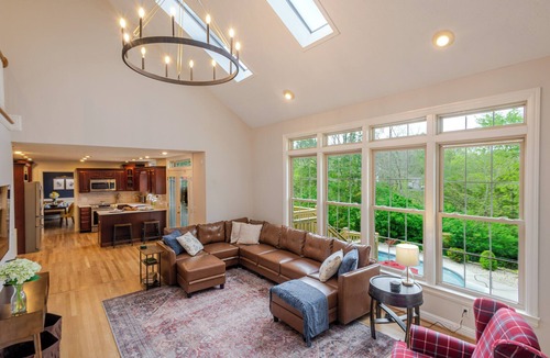 Keene House | NEW! Triple Crown Manor: Pool, Hot Tub, Game Room, Fire Pit, Sleeps 20