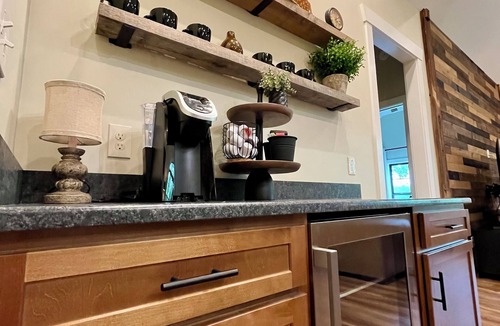 Richmond House | New, unique 3 BR 2.5 BA barn-loft at Silver Creek. Spacious, chic,one-of-a-kind