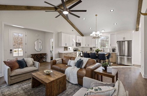 Greer House | New Urban Retreat! 2 homes 9 BR with PKL and BB Ct