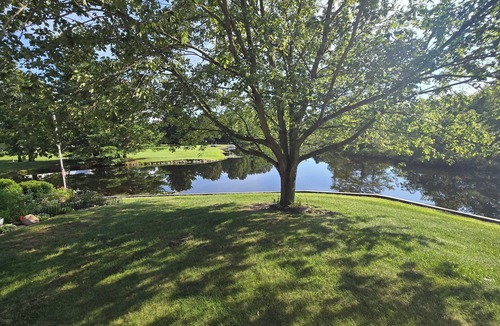 Frontier House | New Waterfront Guest House – Less than 10 Min to Hillsdale College