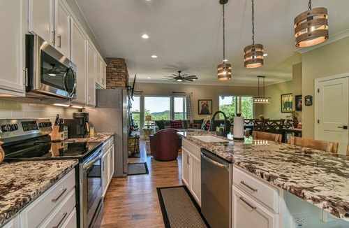 Black Mountain House | NEWER Luxury 6/6 Mt View in Gated Preserve, Hot Tub, Hiking Trails, EV Charger
