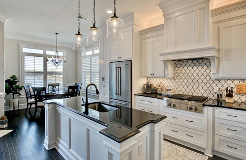 Lexington House | Newer Waterfront Lake Murray Home -Dock and Patio -1HR from Masters