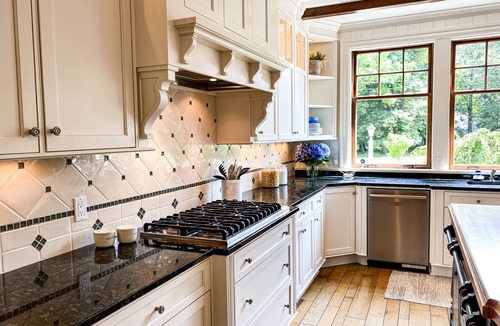 Wequetonsing House | Newly decorated Wequetonsing Home - Walking distance to downtown.