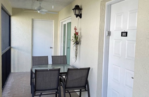 Englewood South Condo | Newly Listed 1st Floor ground level Condominium, 2 Bed, 2 Bath Unit 10-101.