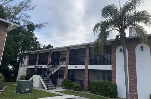 Englewood South Condo | Newly Listed 1st Floor ground level Condominium, 2 Bed, 2 Bath Unit 10-101.