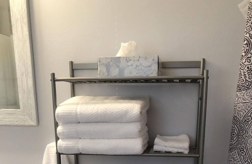 Farmers Apartment | Newly remodeled duplex’s