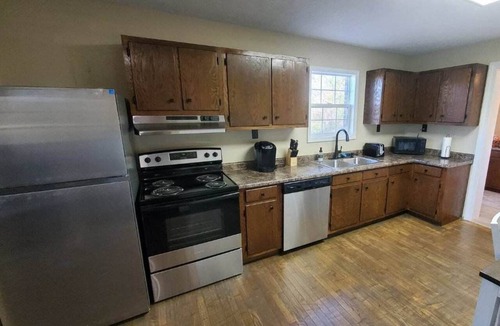 Byrdstown House | Newly Remodeled House with Game Room
