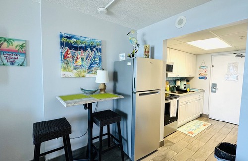 Myrtle Beach Condo | 💎NEWLY REMODELED! ISLAND TIME Honeymoon Suite Direct Oceanfront King Luxury