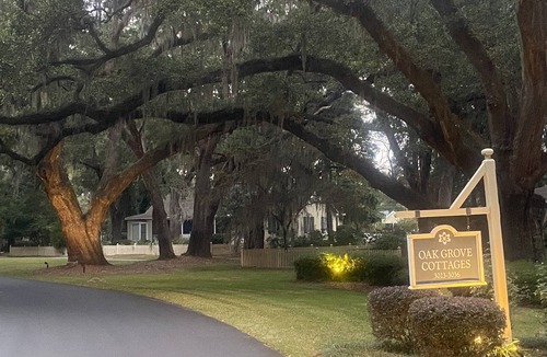 Murrells Inlet Cottage | Newly remodeled cottage in beautiful, gated, private country club community.