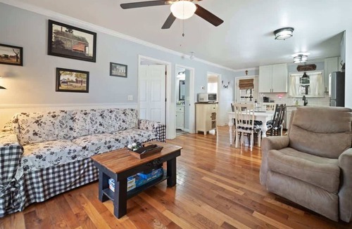 Sautee Nacoochee House | NEWLY RENOVATED COZY 2BR 1BA COTTAGE -NEW HOT TUB