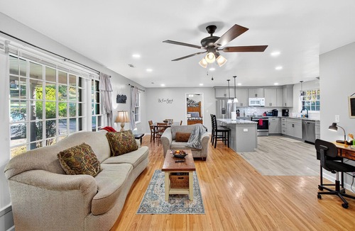 Nashville House | "Newly Renovated 3-Bed Duplex in Nashville w/King Bed, Large Yard & Easy Access"