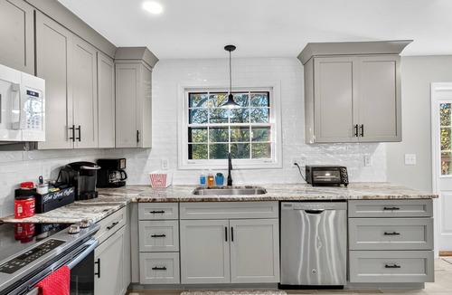 Nashville House | "Newly Renovated 3-Bed Duplex in Nashville w/King Bed, Large Yard & Easy Access"