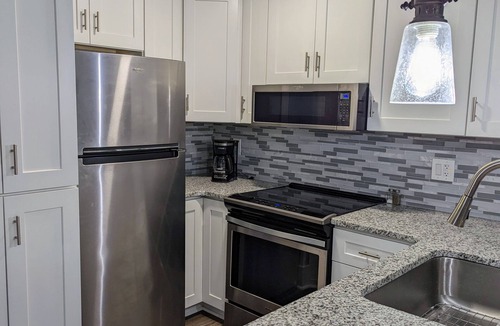 Salem Condo | Newly renovated condo w/pool, golf & beach