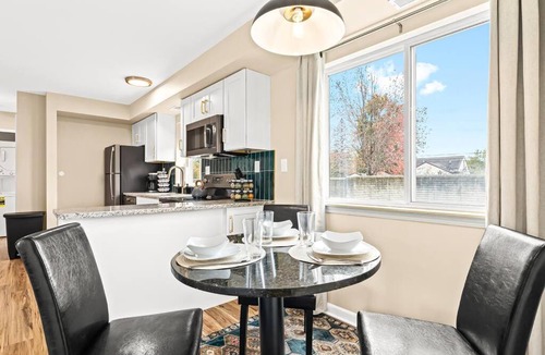 Roseville Apartment | Newly Renovated Flat near Downtown Roseville