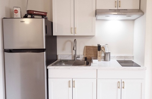 Mableton Apartment | Newly Renovated Guest Floor