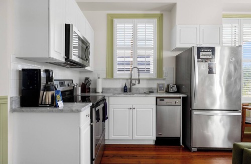 Cannonborough Elliotborough Apartment | Newly Renovated Historic Treasure | The Sazerac