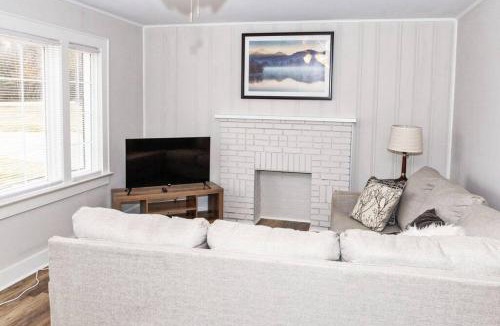 Boger City House | Newly Renovated Salem Road Ranch