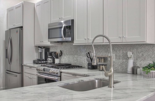 Hillsboro West End House | Newly Upgraded! Hillsboro Village, Walkable, Private Rooftop, Family Friendly!