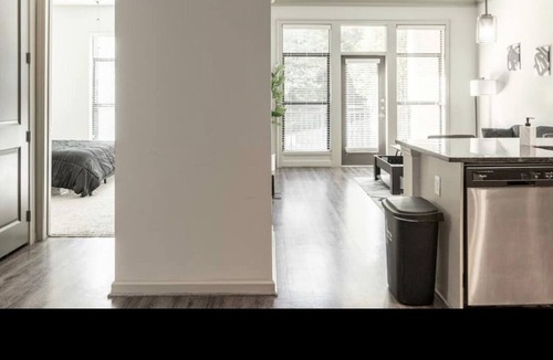 Loring Heights Apartment | Nice , Cozy Midtown Get Away!