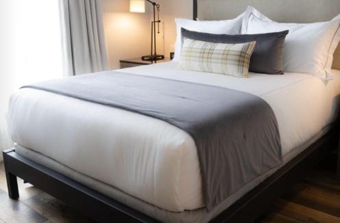 Bristol Hotel | Nicewonder Farm & Vineyards