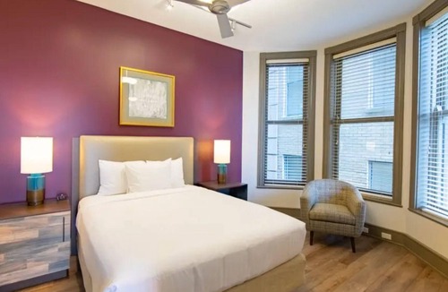 Central Business District Resort | NOLA Escape: Spacious 1BR Deluxe Villa with Full Kitchen