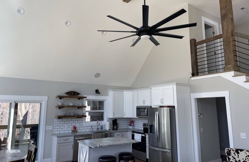 Lindseyville Cabin | Nolin Lake/Mammoth Cave Lakehouse Rental - Newly Built