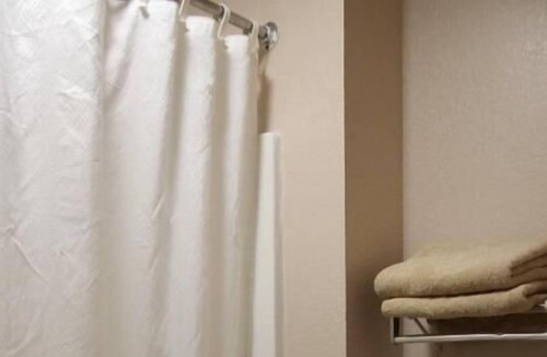 Mount Vernon House | Non-smoking King Jacuzzi Room at FairBridge Inn Express Mt Vernon