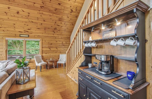 Tazewell Cabin | Norris Lake Cabin Near Marinas & Fishing, Fire pit