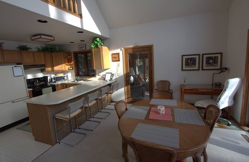 Manistique Cabin | North Shore Retreat: Sun, Sand, and Serenity – Your Perfect Summer Escape!