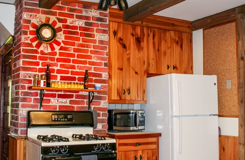 Upper Peninsula Michigan House | Northstar Lodge - 4000 sq ft + Year-Round Hot Tub