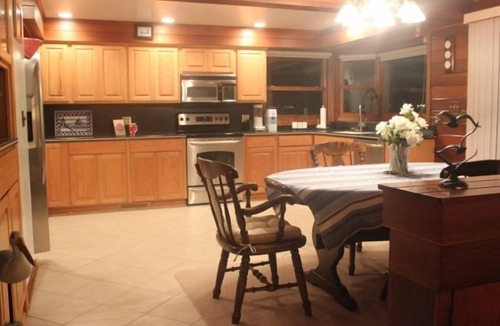 Spring Lake Cottage | Now available for winter renter -Beautiful Cottage Located Right On Spring Lake