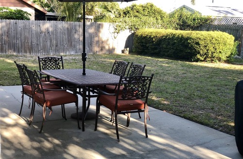 Vamo House | Now available! Spacious Private home, near beaches and all!