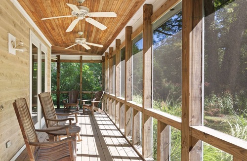 Union Pier House | Oak Dunes - Walk to the beach from this Cozy home