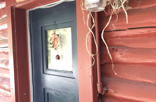 Grawn Cabin | Oak Logroom - Ellis Lake Resort - Interlochen/Traverse City