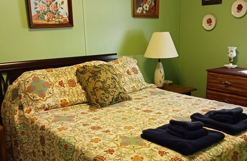 Stewart House | Oak View Cabin, Stewart, Tn., Very Remote, Big Screened In Back Porch!