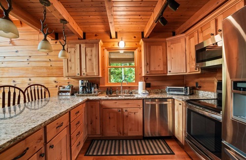 Rockbridge Cabin | Oasis Glen - Views, Pool, Hot Tub