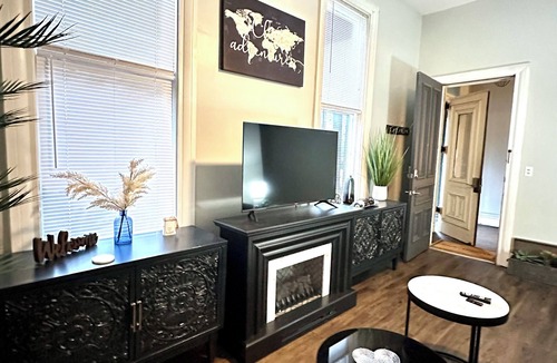 Evansville Apartment | Oasis in the heart of Evansville